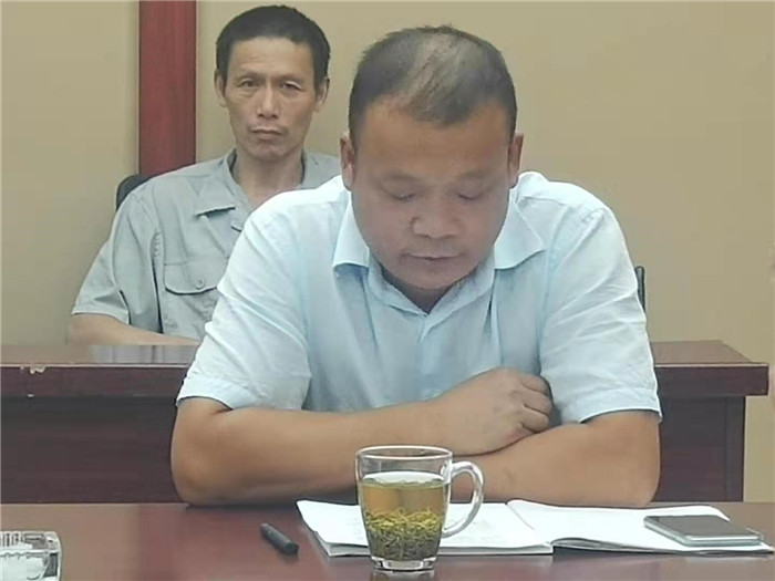 工會主席瞿幼中發(fā)言1_副本.jpg 工會主席瞿幼中發(fā)言1_副本.jpg